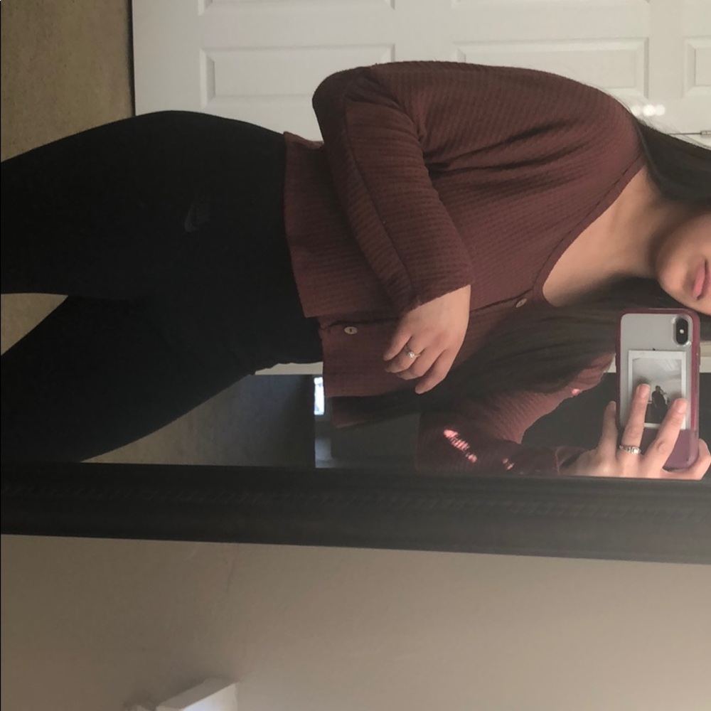 BURGUNDY LONG SLEEVE